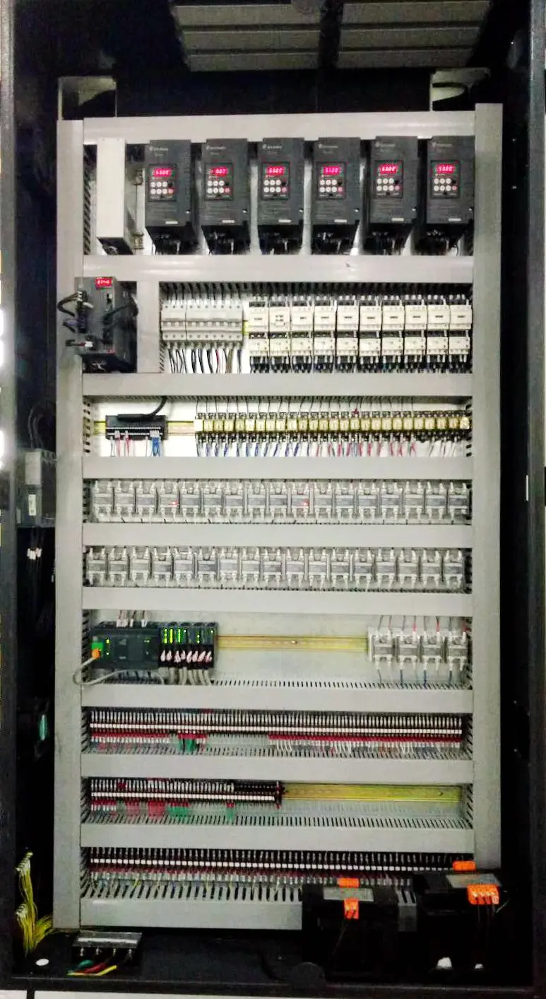 Токарный станок с ЧПУ с двойным шпинделем