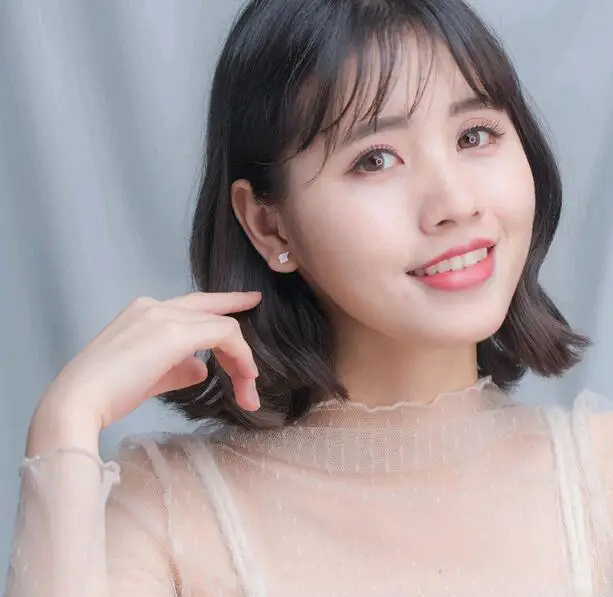 SE104-073 Halo lovely simple 925 sterling silver brushed mini elephant ear studs