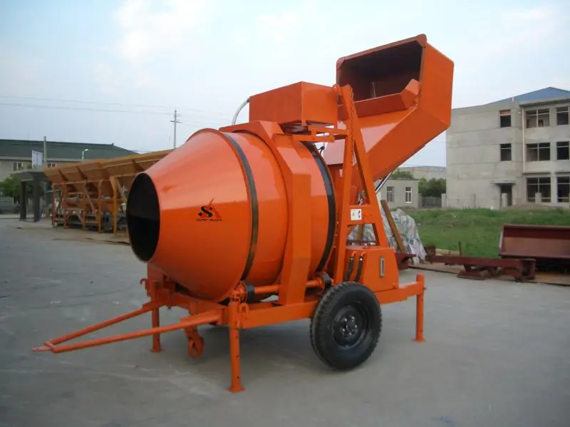 Self-Loading Hydraulic Diesel Engine Concrete Mixer
