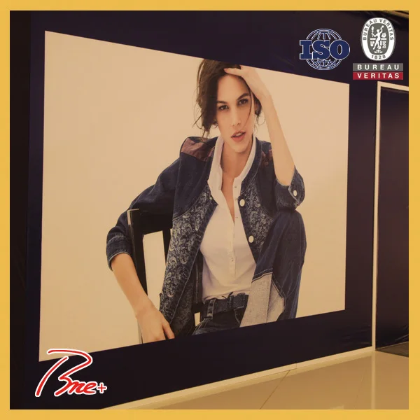 Пользовательские плакат для украшения или рекламы с полными цветов