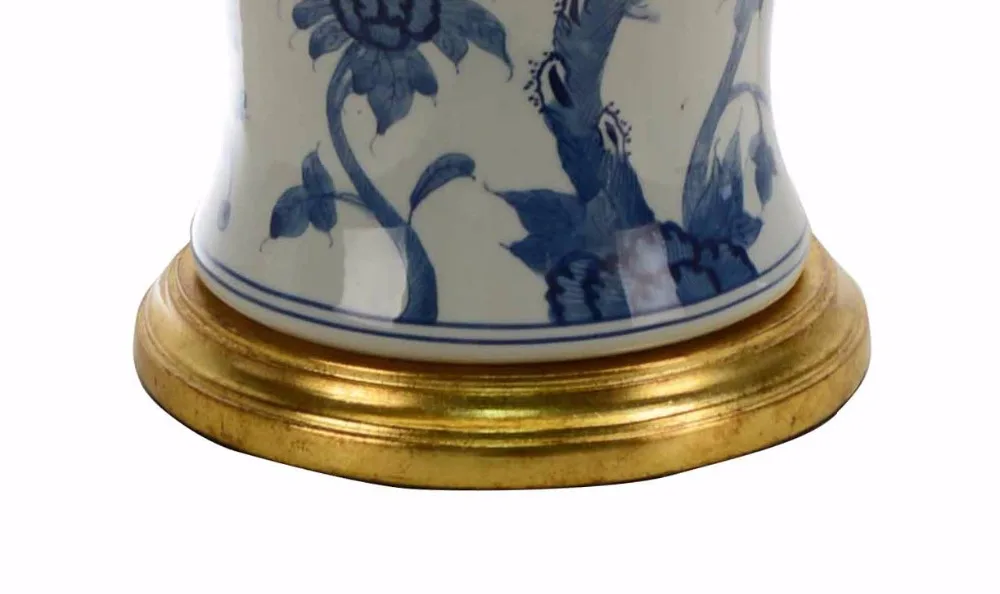 Reasonable Price Wholesale Retro Luxury Home Decoration Blue and White Antique Ceramic Table Lamp for Decor
