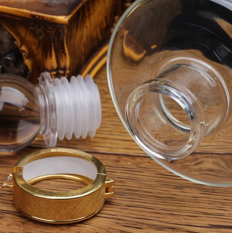 AIHPO06 Manufacture China Unique Decorated Dragon Shaped 750ML Handicraft Blown Glass Liquor Wine Bottles