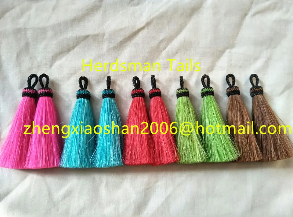 Handmade natural black white brown grey color 5-15cm horse tassels and keychains made of horse hair for sale