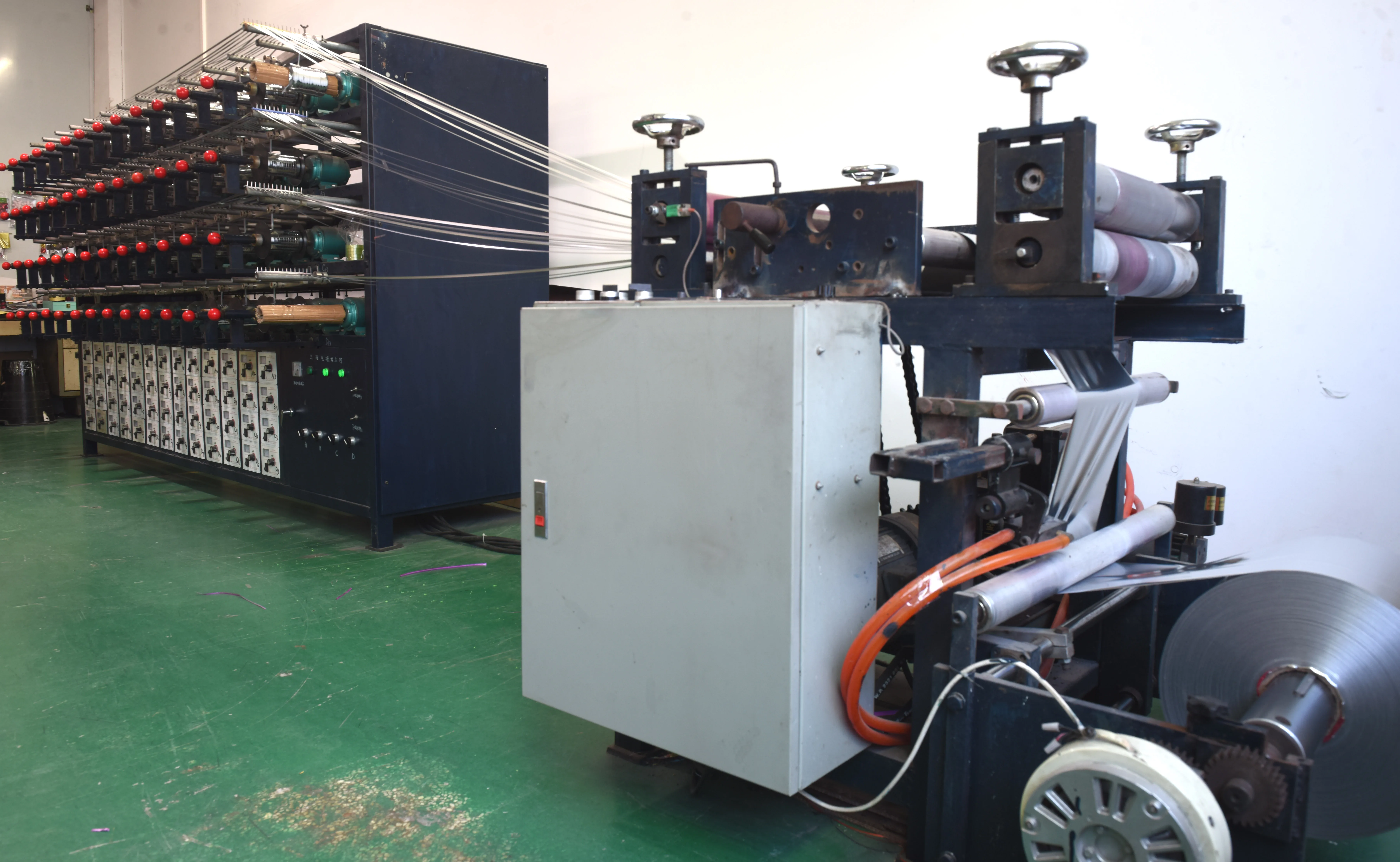 
China Factory Paper Roll Winding Machine Paper Slitting Rewinder 