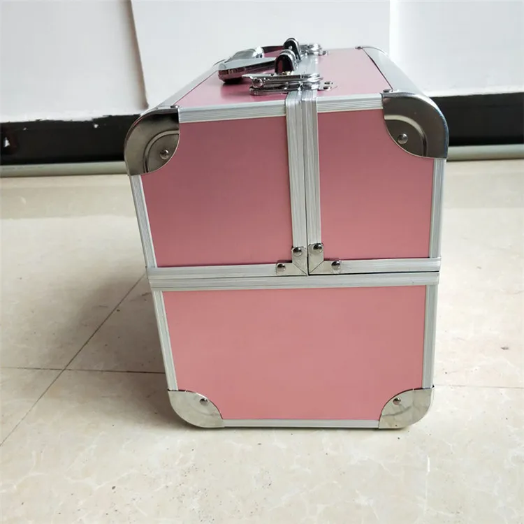 Luxury Professional Aluminium Beauty Cosmetics & Makeup Train Case