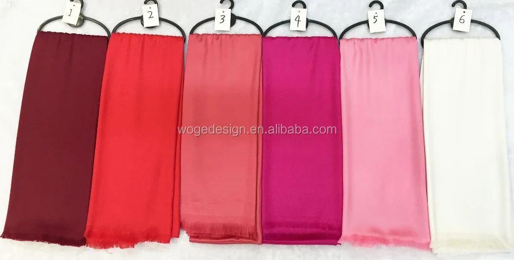 Fashion classic popular Dubai pattern silk feeling womens elegant viscose blend polyester cotton solid wrap plain hijab scarf
