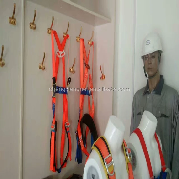 Хорошее качество, ремни безопасности всего тела