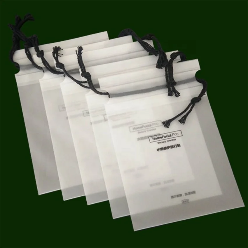 Заводская многоразовая прозрачная сумка из ПВХ на шнурке