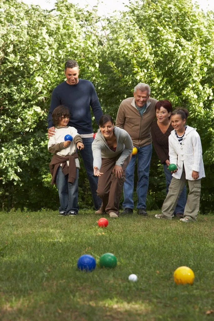 Lawn bowls marking spray paint