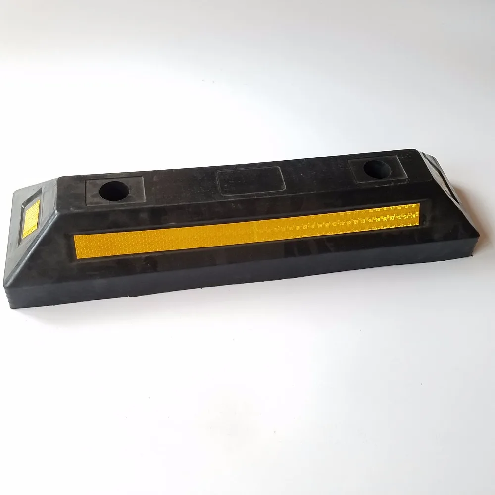 Резиновые блоки для парковки автомобилей