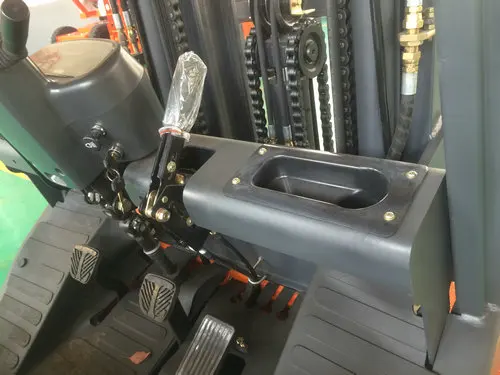 New style rough terrain forklifts