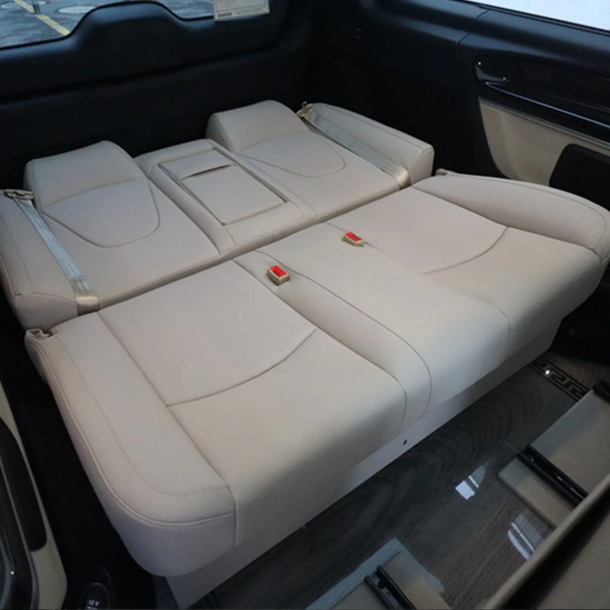 Auto Seat Luxurious three people Car chairs Electric Adjustable Leather For MPV