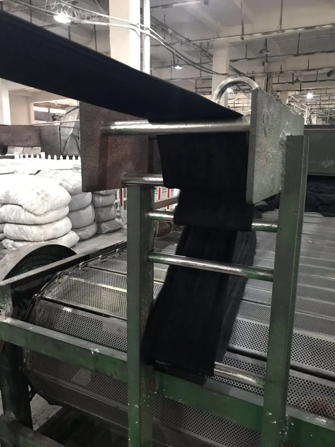 
polyamide Nylon 6 staple fiber dope dyed black 2.5D*51mm for wool yarn spinning 