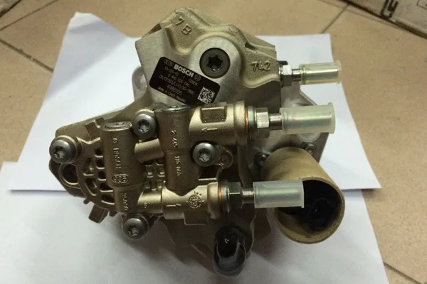 Bosch топливный насос высокого давления 4988595/0445020045