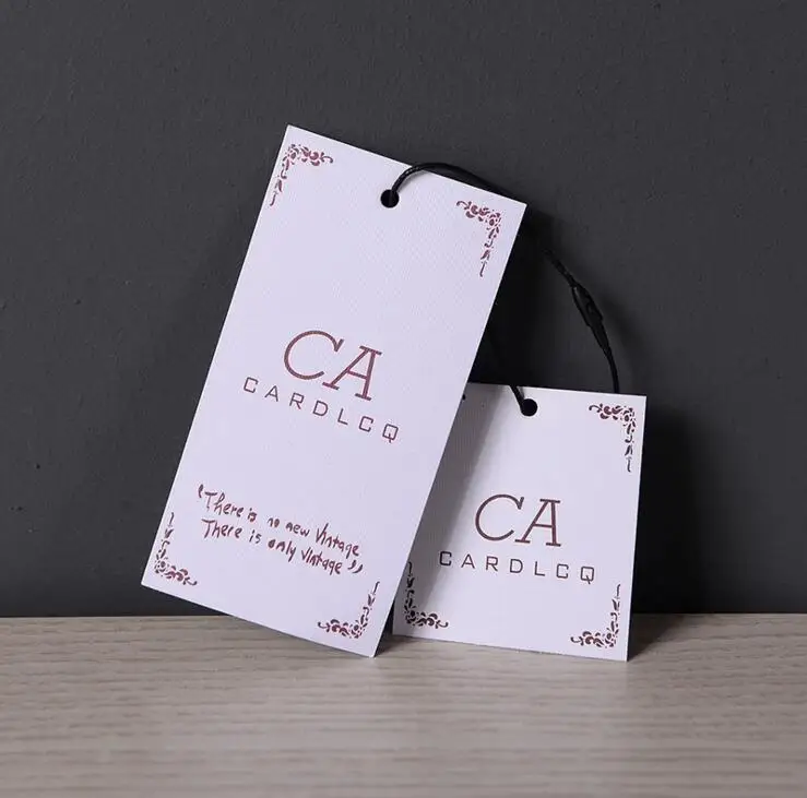 Пользовательские черные карточные бумажные подвесные бирки для одежды