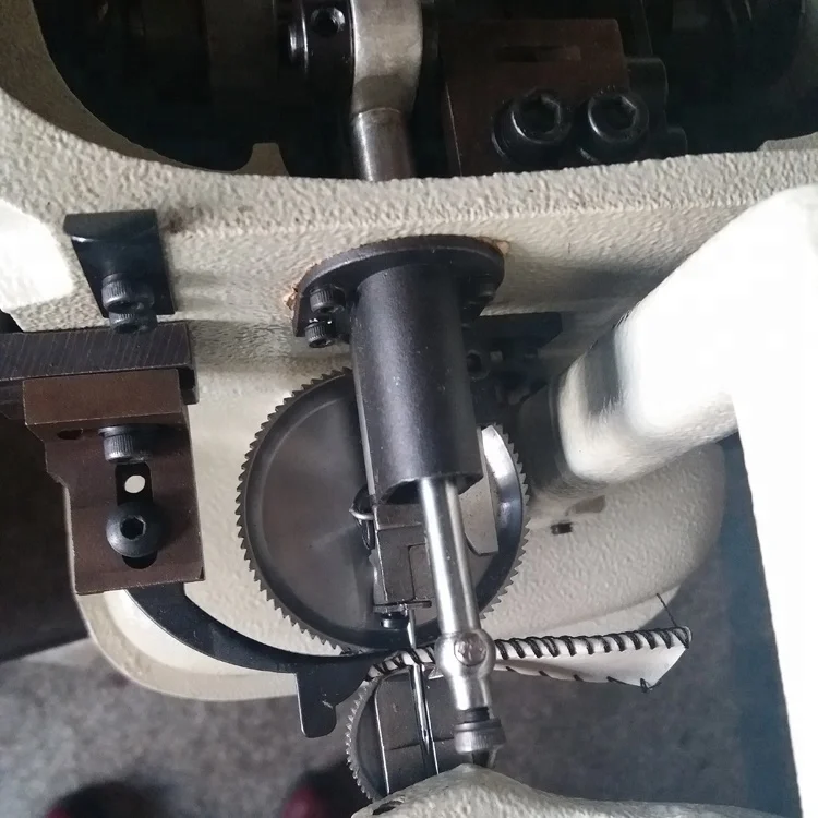 Typical Industrial Sewing Machine Automatic Lubrication Disc Feed Shoe Sewing Machine Manufacturer