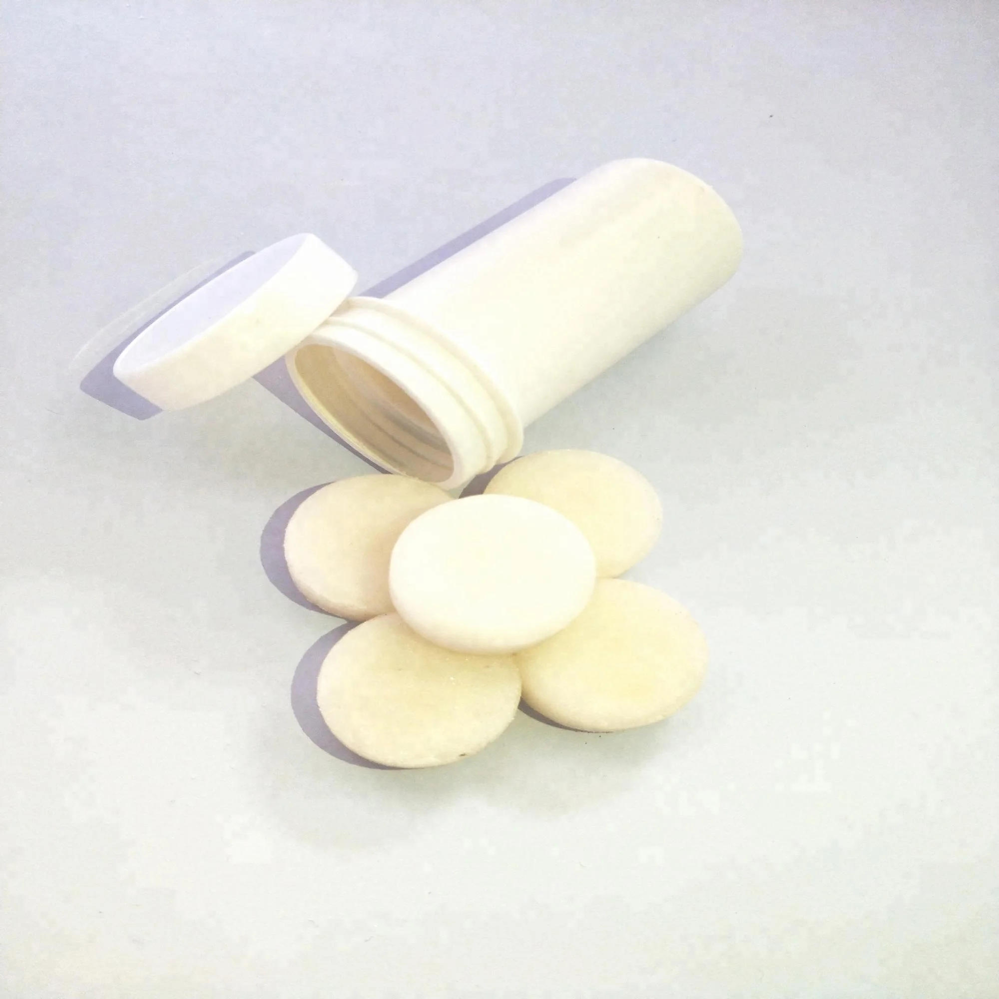 
HQS-001 Hongqiang hot sale white firestarter hexamine solid fuel 