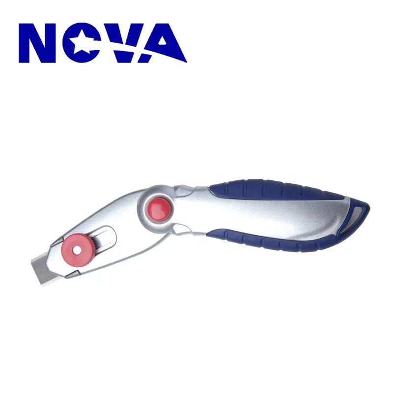 Blade storage compartment folding carpet cutting knife
