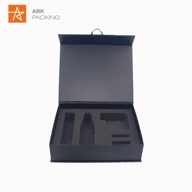 Eco-friendly Magnetic Closure Paper Packaging Box Rigid Material  With Custom Insert