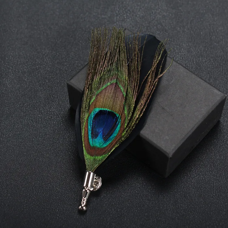 Peacock brooch novelty lapel pins for blazer