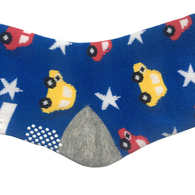 Детские спортивные нескользящие носки для парка с батутом, с вырезом лодочкой, с красочными автомобилями и звездами