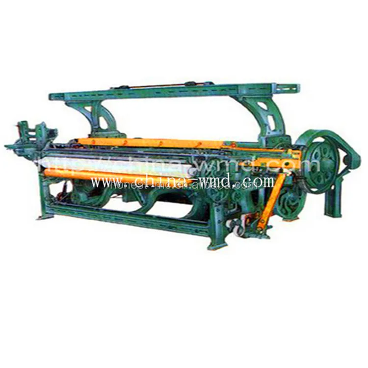 shuttle loom in weaving machine