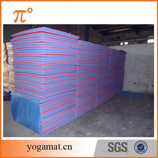 Waterproof  Gym Floor Mats. Rubber Mat Pieces which Createsa Foram Floor for Exercise