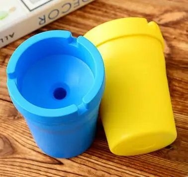 PLASTIC POCKET ASHTRAYS / PORTABLE POUCHES