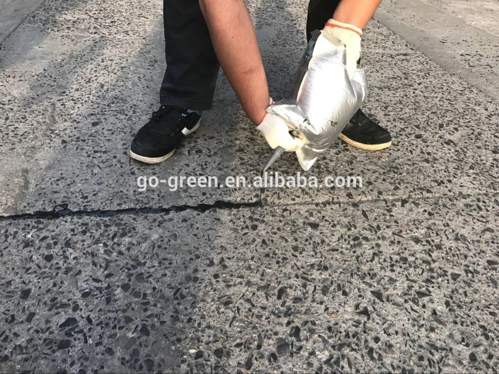 Road joint filler sealer makes crack repair easy