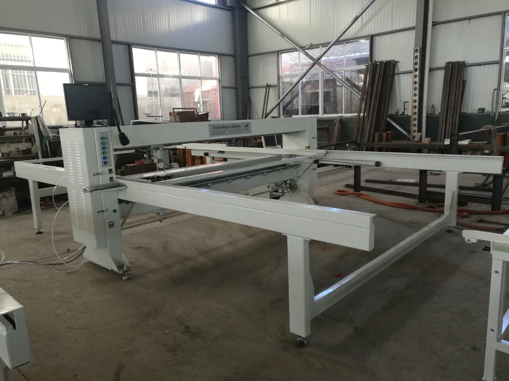 computer computerized curtain quilting sewing sew machine