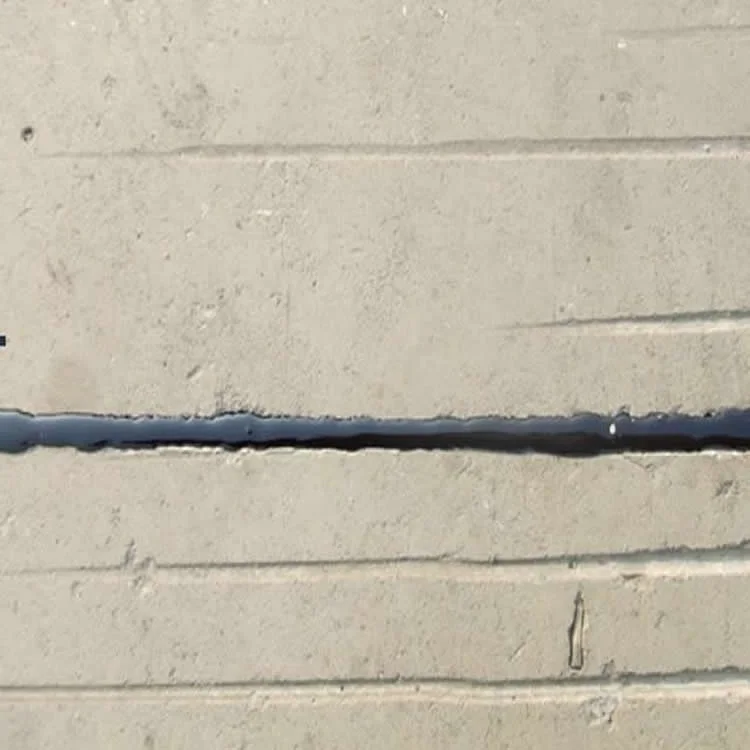 
High quality bitumen joint sealant road pouring glue 