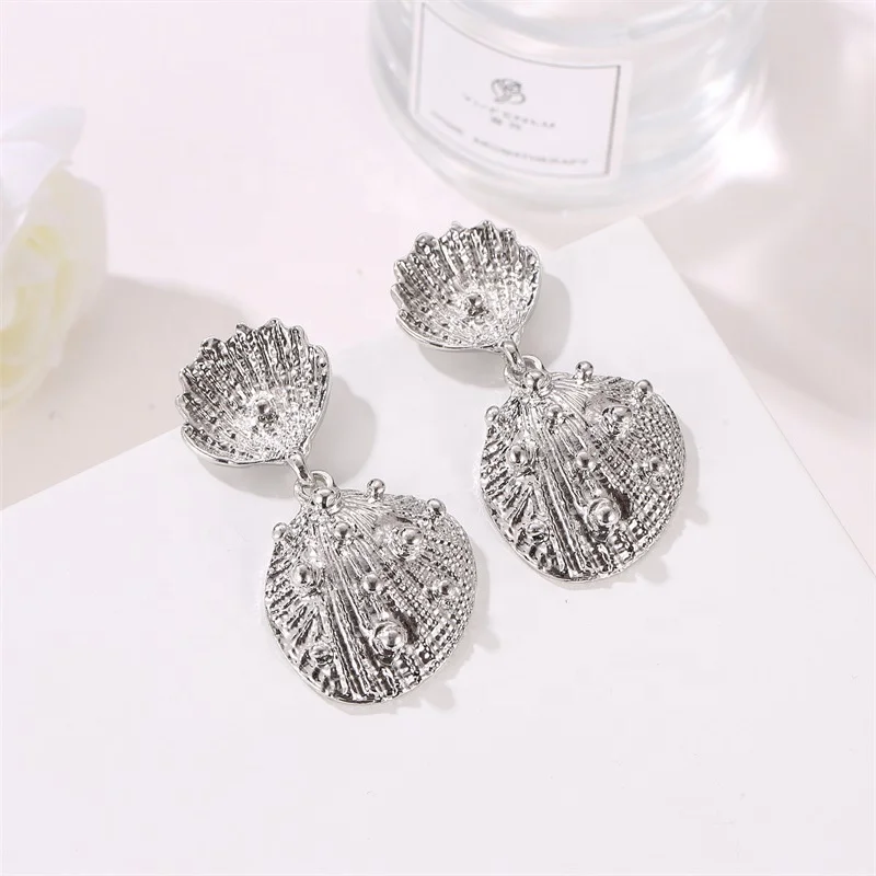 wholesale fashion cheap alloy personalized latest gold shaped cheap shell gold earring