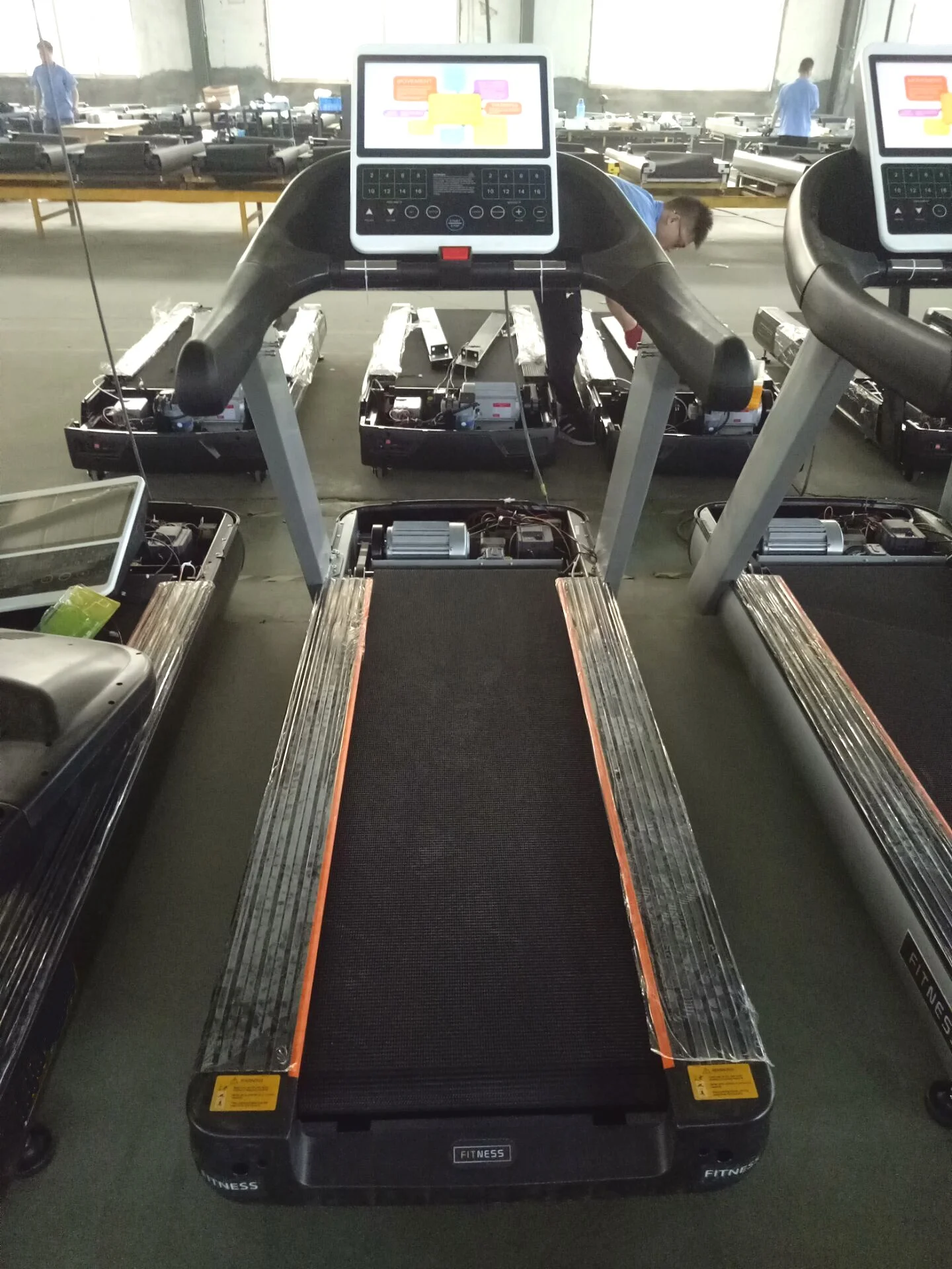 Top quality LCD touch screen Android System WIFI China gym equiment treadmill commercial fitness Cardio equipment