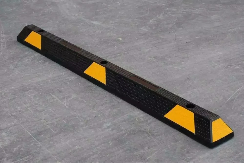 Rubber floor car wheel stop for parking lots an garages 165 cm