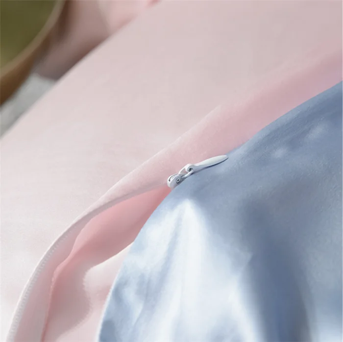 OEKO TEX 100 Certified  19mm 22mm 25mm Silk Bedding Manufacturer Two Color Elegant Silk Bedding Supplier