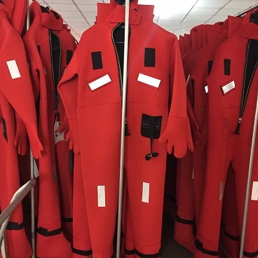 marine immersion suit for lifesaving
