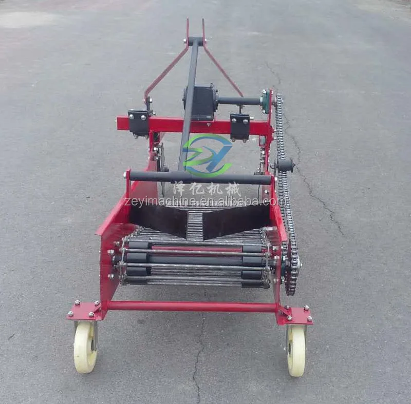 Mini tractor potato harvester Onion harvester for sale