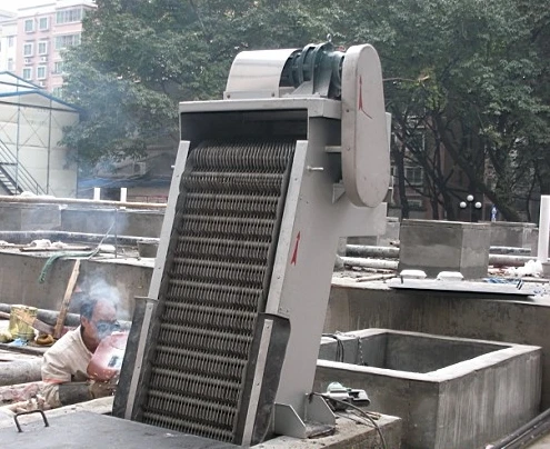 Sewage pretreatment automatic raked trash  mechanical bar screen