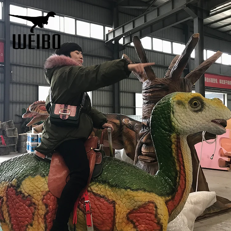 Life size dinosaur simulation walking dinosaur ride