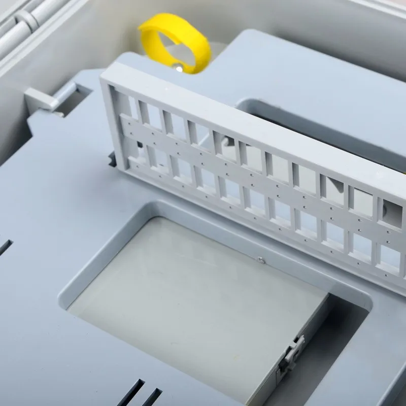 24 Cores 1*16 Outdoor FTTH Splitter Fiber Optic Distribution Box