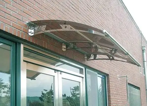 Прозрачный поликарбонат для дверных ворот