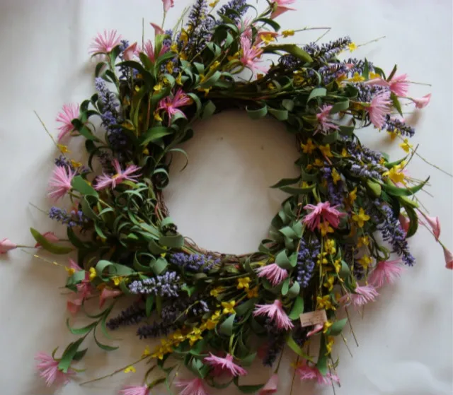 45cm Spring Wreath W/Twig Base