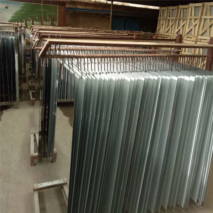 China Factory Wholesale 1.0-3.0mm Colored Mirror Glass