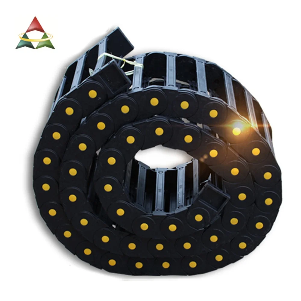 Fully enclosed engineering plastic cable drag chain