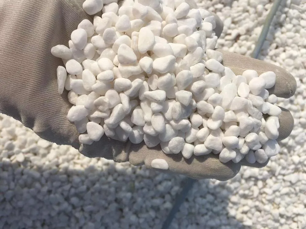 Tumbled snow White pebble stones for landscaping