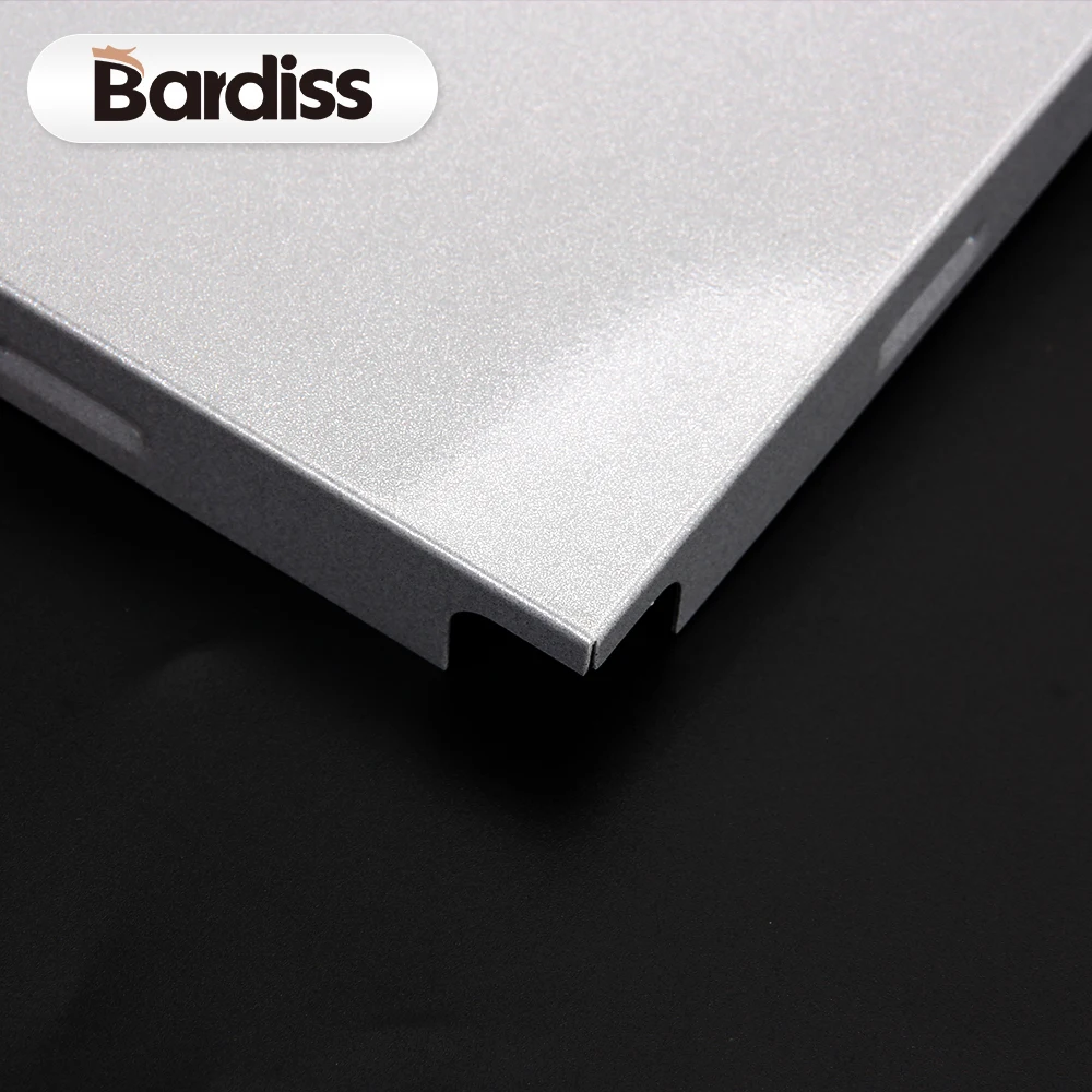 Металлическая потолочная плитка