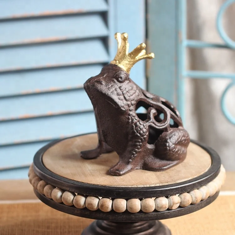 
Cast Iron Fror With Crown 