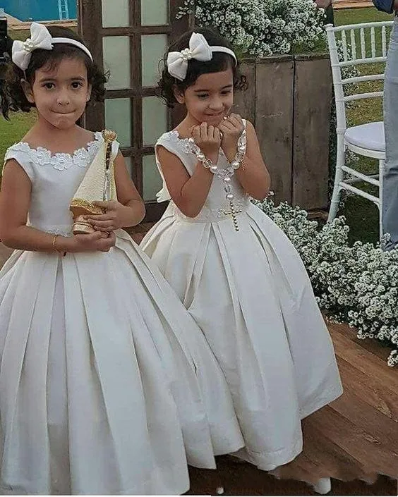 ZH4204G 2019 Appliqued Flower Girl Dresses For Wedding White Satin Ruched Ball Gown First Communion Graduation Dress