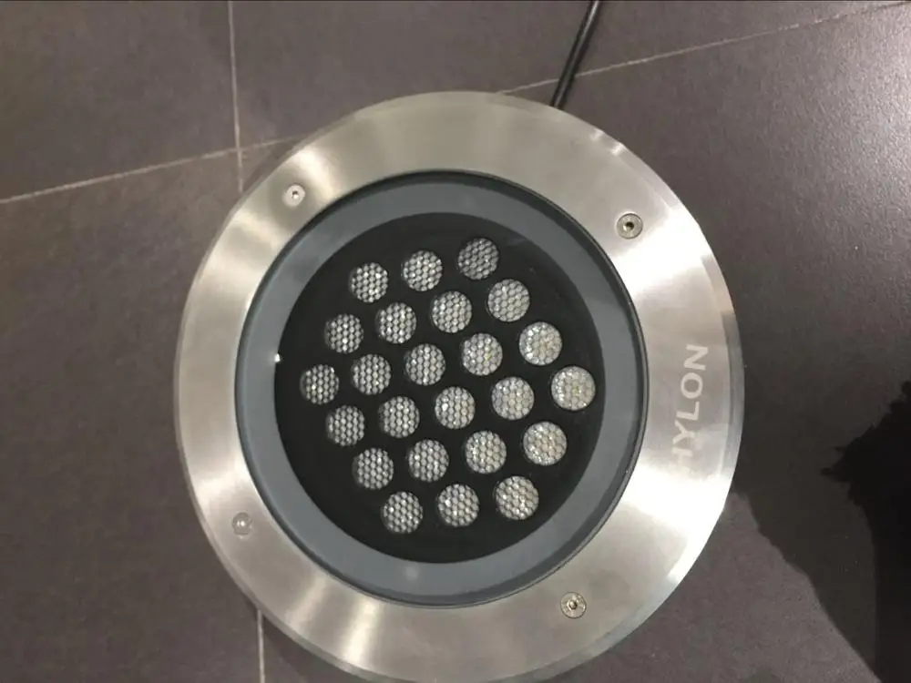 Asymmetrical lighting LED inground light with stainless steel cover ring