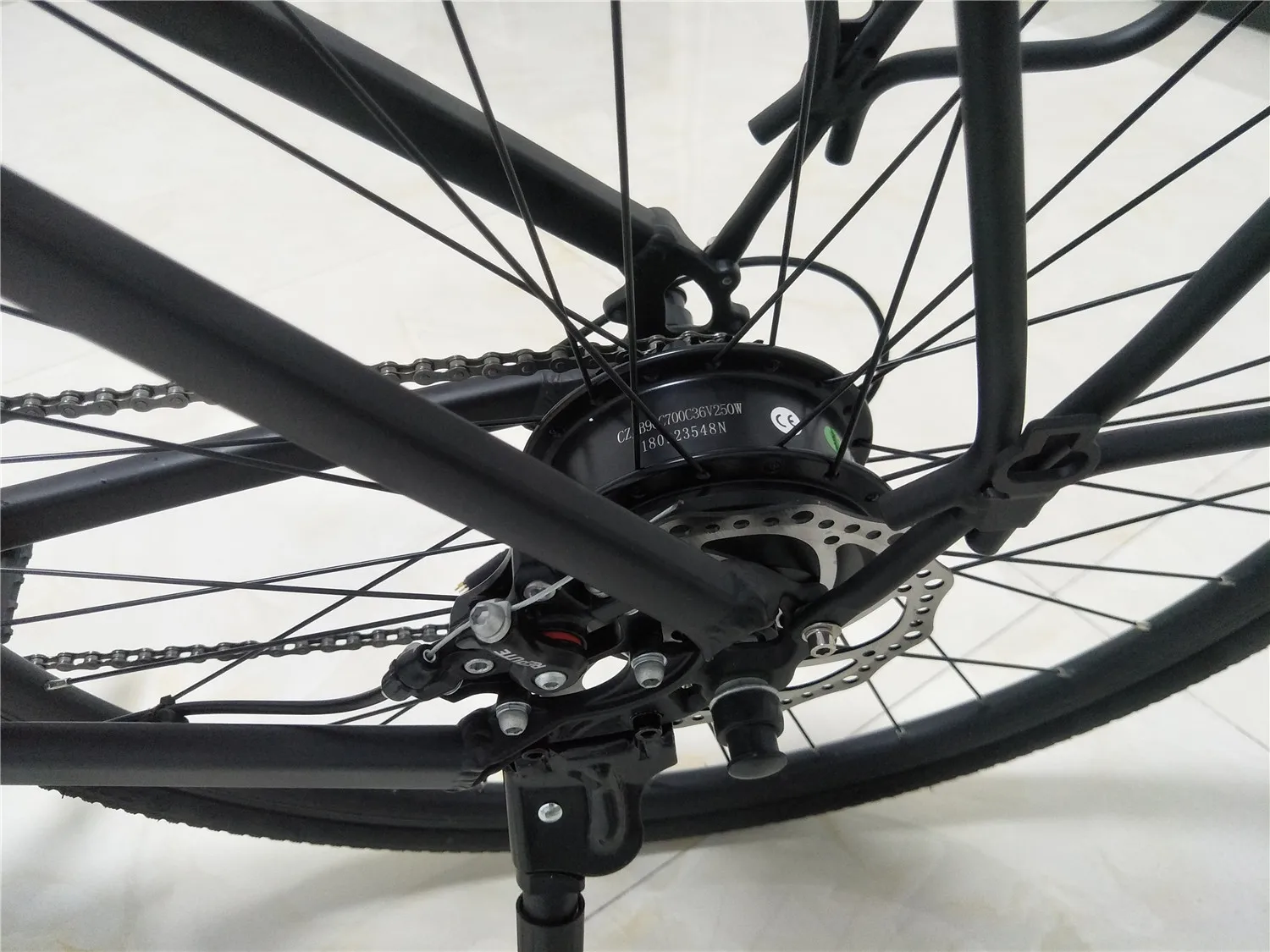 
PETRIGO 700C Factory price chinese best lithium battery economic city electric bike Cruise Bicycle for all terrain bicycle 